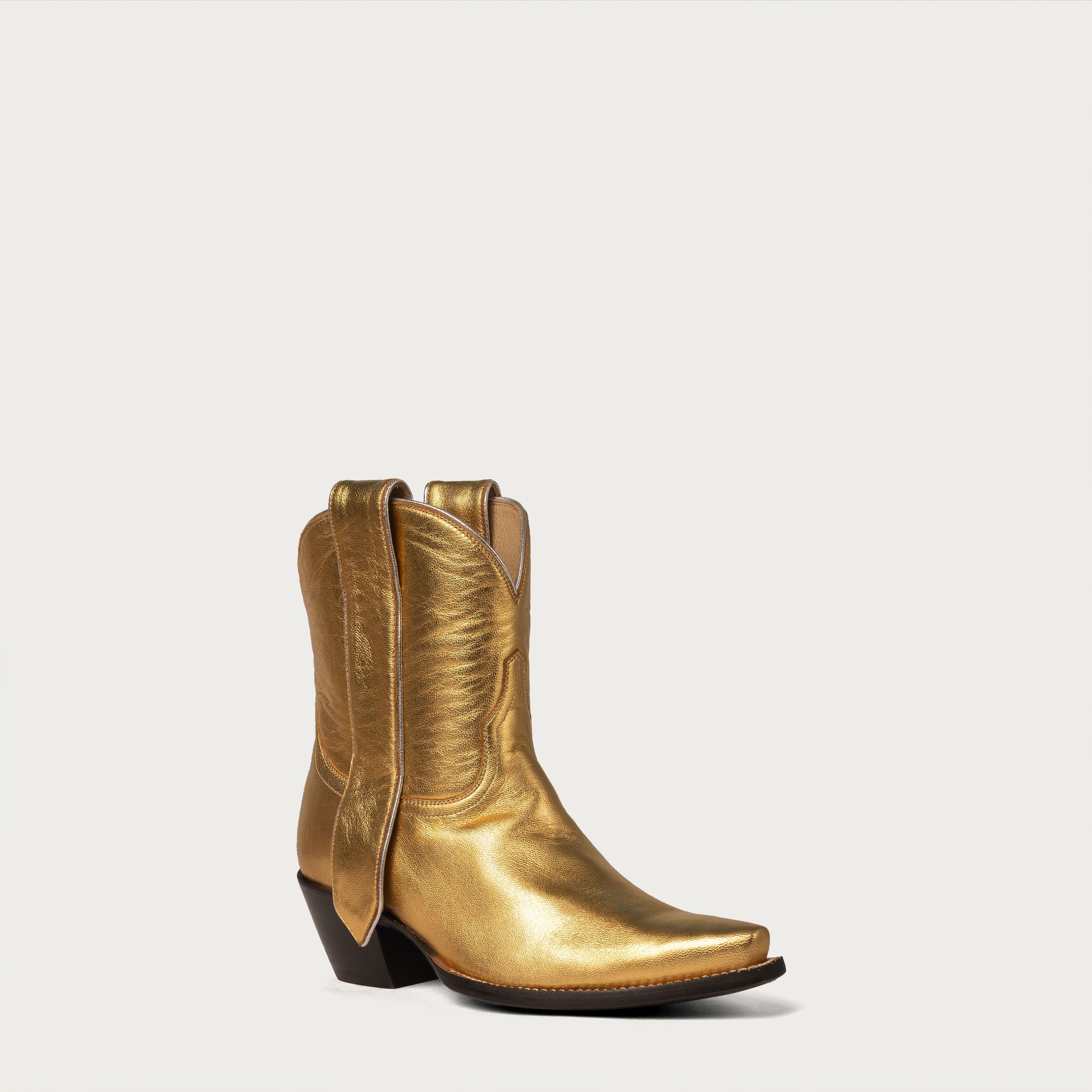 The 24/7 Boot Gold Gold / 9 The 24/7 Boot Gold Gold / 9